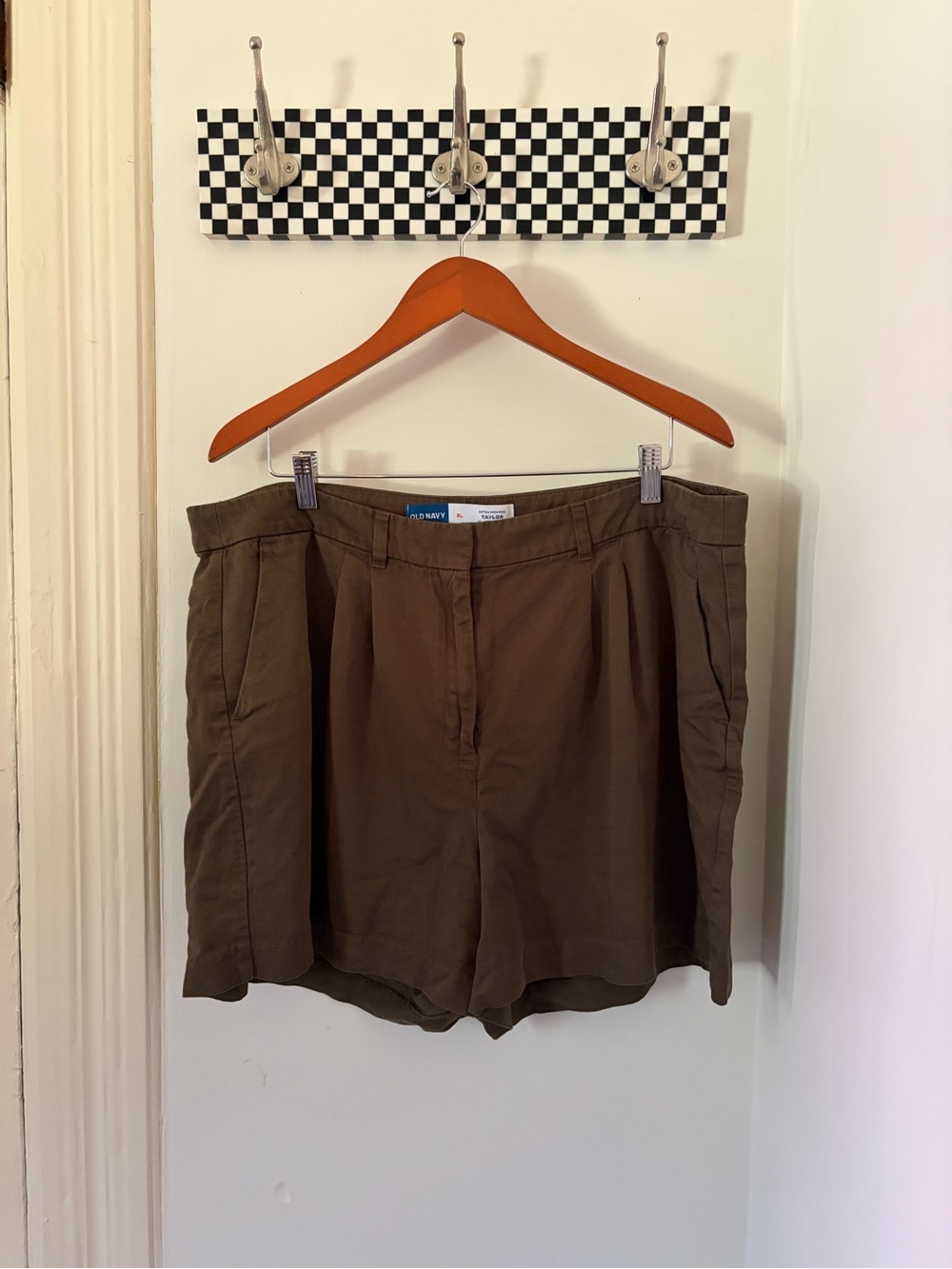 Taylor High-Rise Olive Shorts
